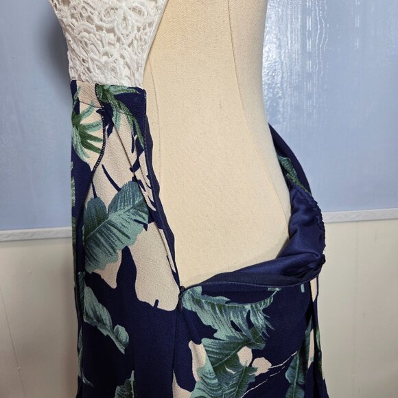 Blooming Jelly Medium White Navy Teal Open Back Crochet Faux Wrap Casual Dress - Picture 11 of 14